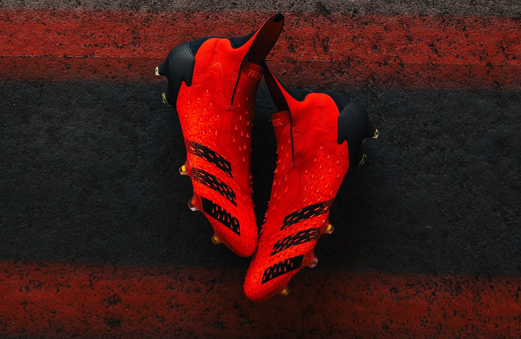 giày Adidas Predator Freak Meteorite