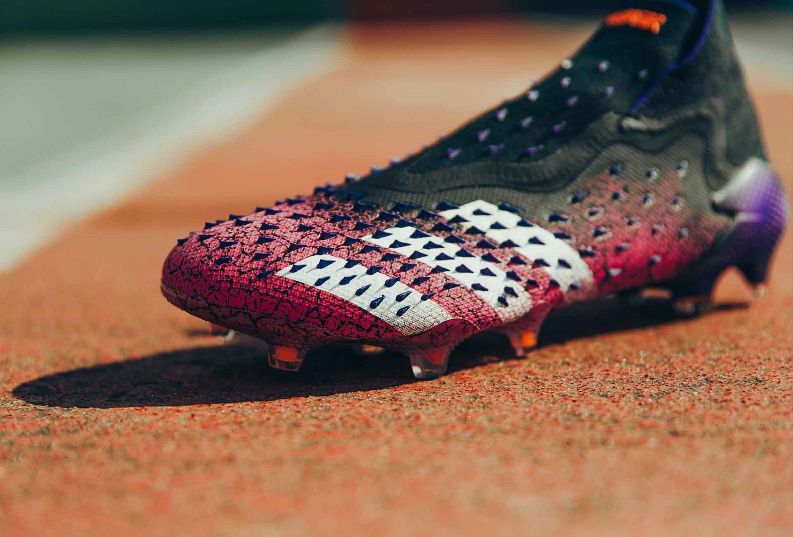 Giày bóng đá Adidas Predator Freak Superspectral Euro 2021 