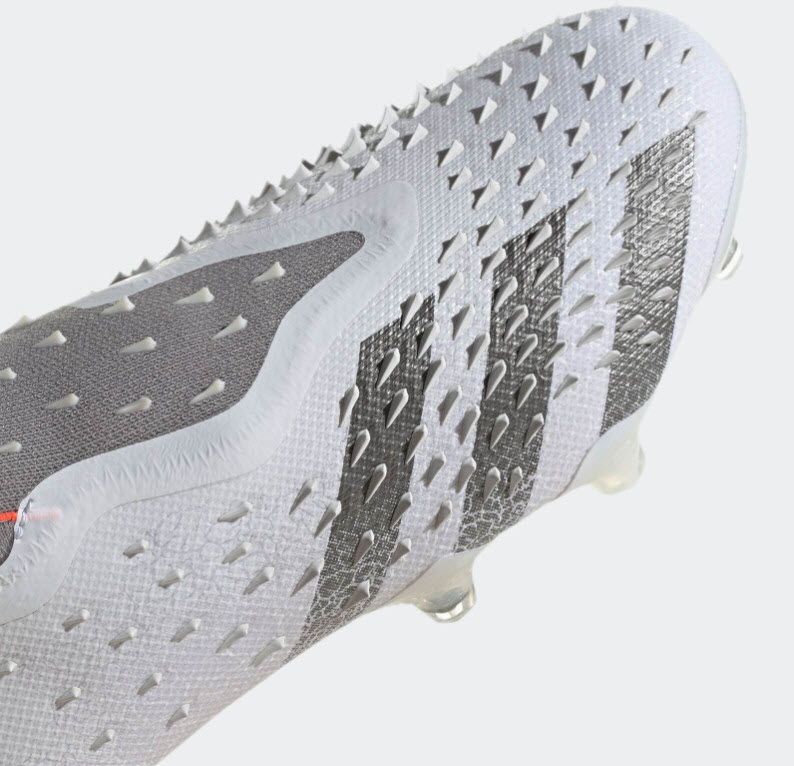 Giày Adidas Predator Freak WhiteSpark pack