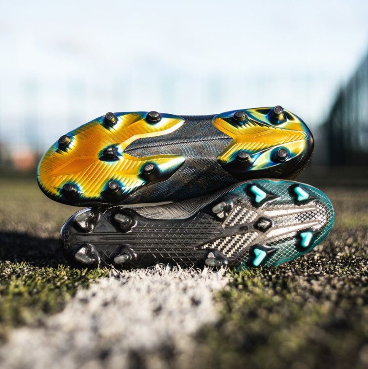 giày bóng đá Adidas Superstealth