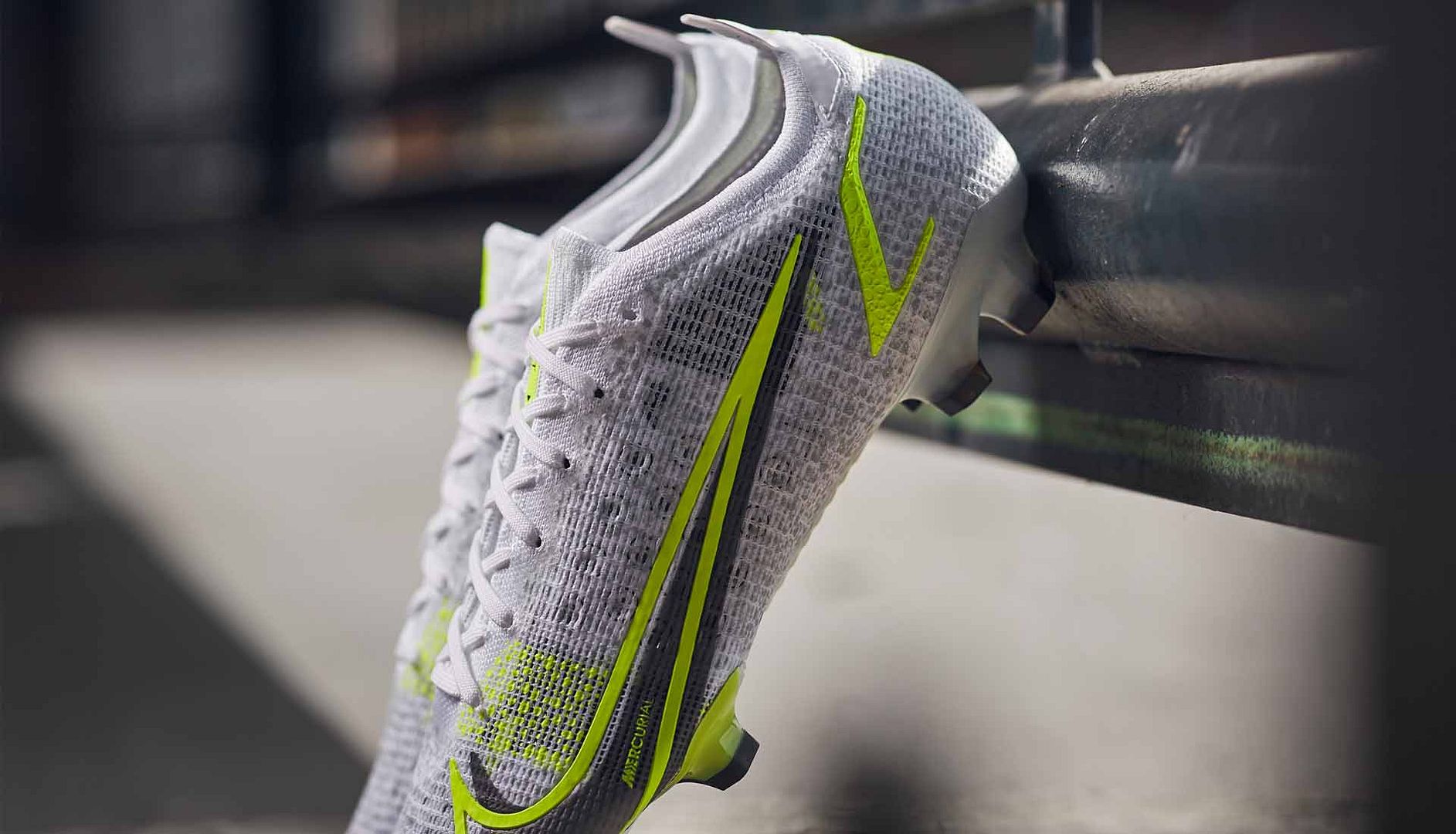 Giày đá bóng Nike Mercurial Silver Safari