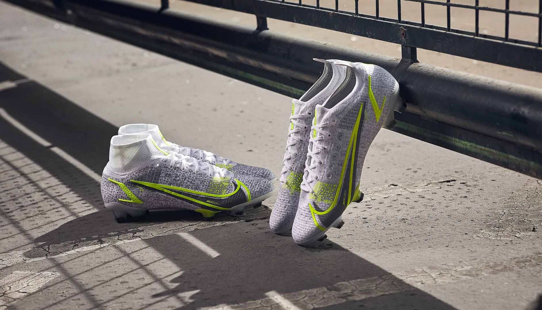 Giày đá bóng Nike Mercurial Silver Safari