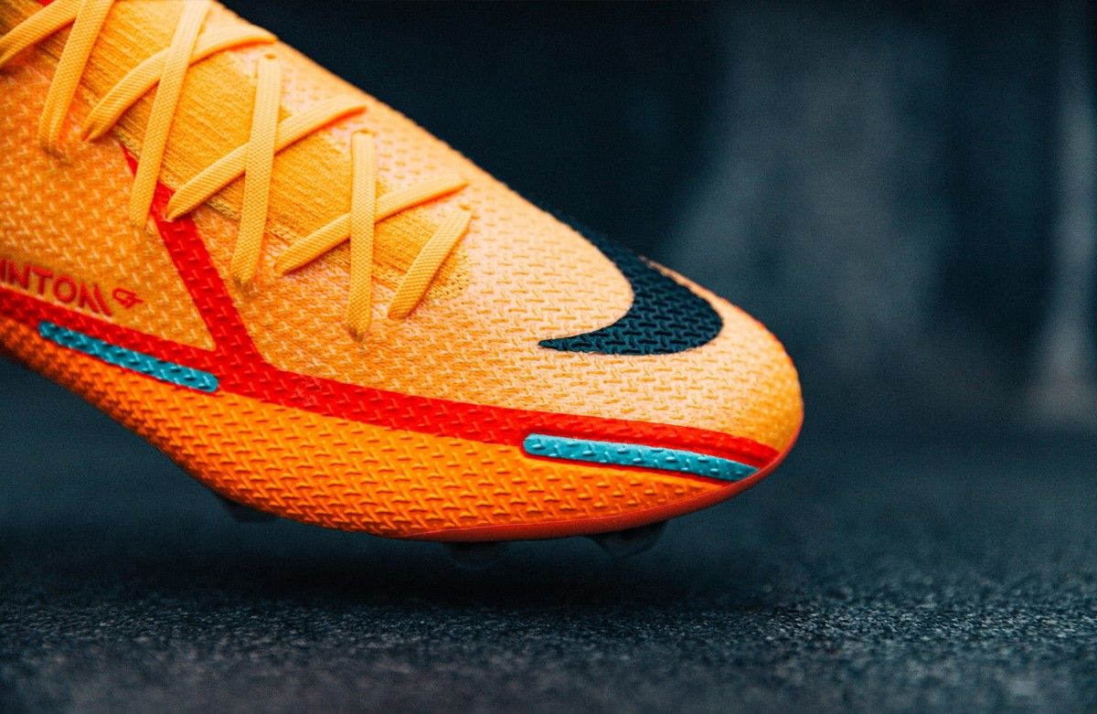 Giày bóng đá Nike Phantom GT 2 Blueprint pack