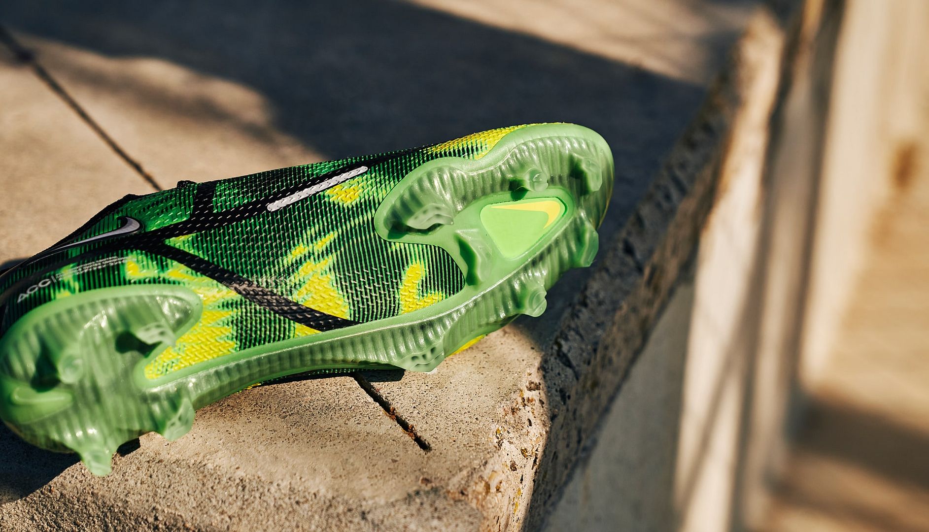giày bóng đá Nike Phantom GT 2 Shockwave 
