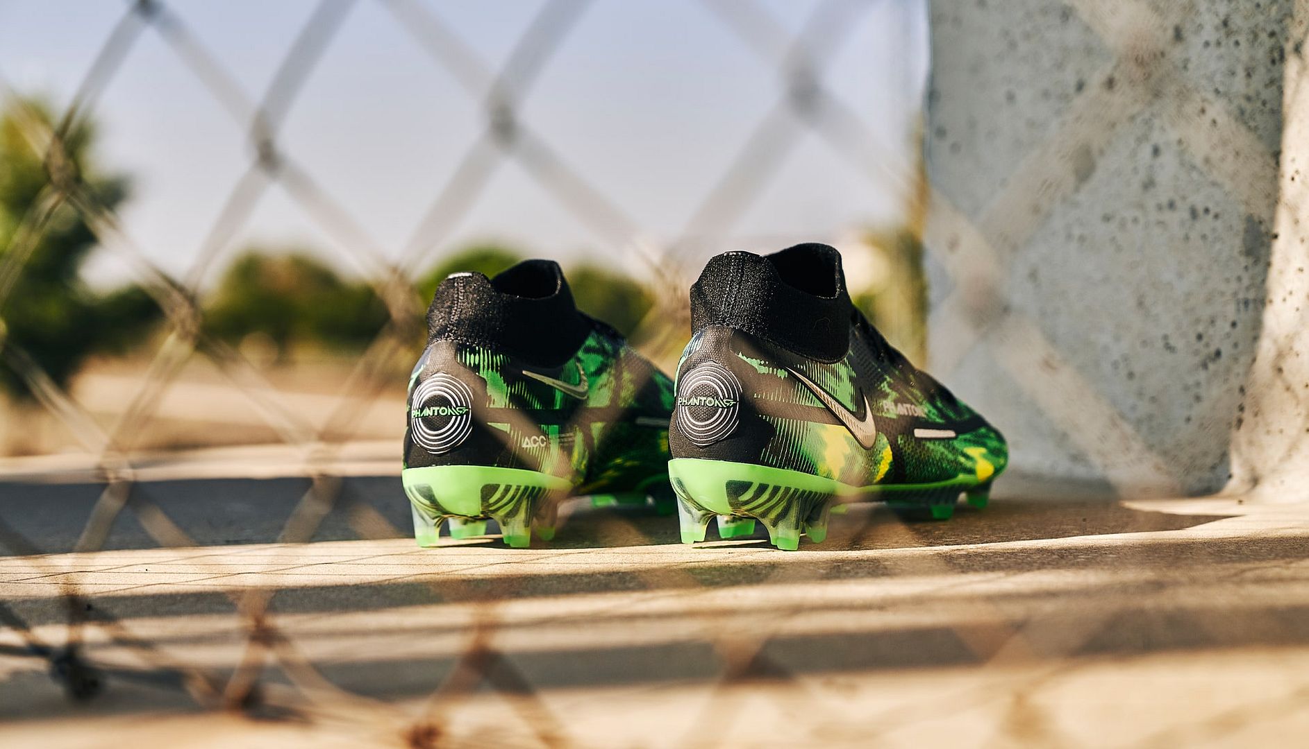 giày bóng đá Nike Phantom GT 2 Shockwave 