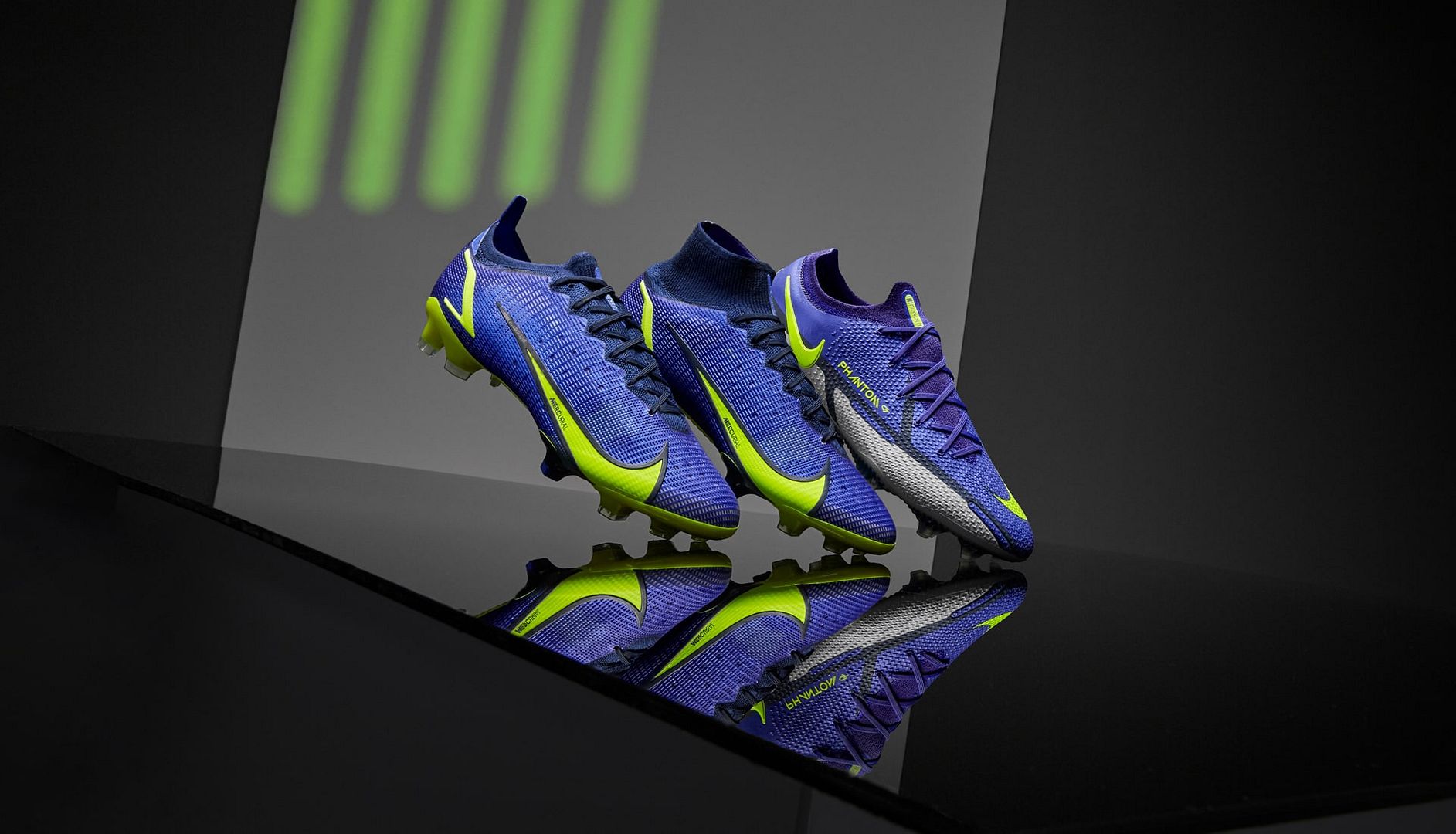giày đá bóng Nike Recharge