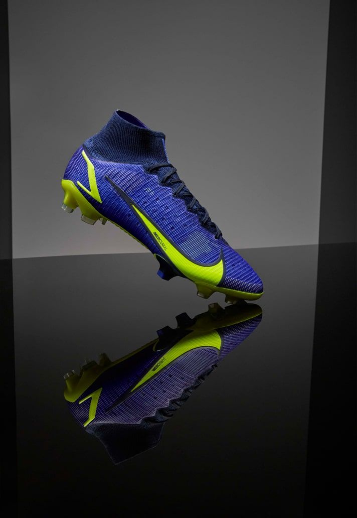 giày đá bóng Nike Recharge