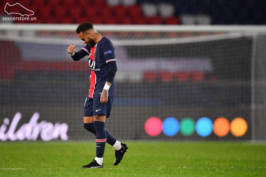 Puma tài trợ cho Neymar