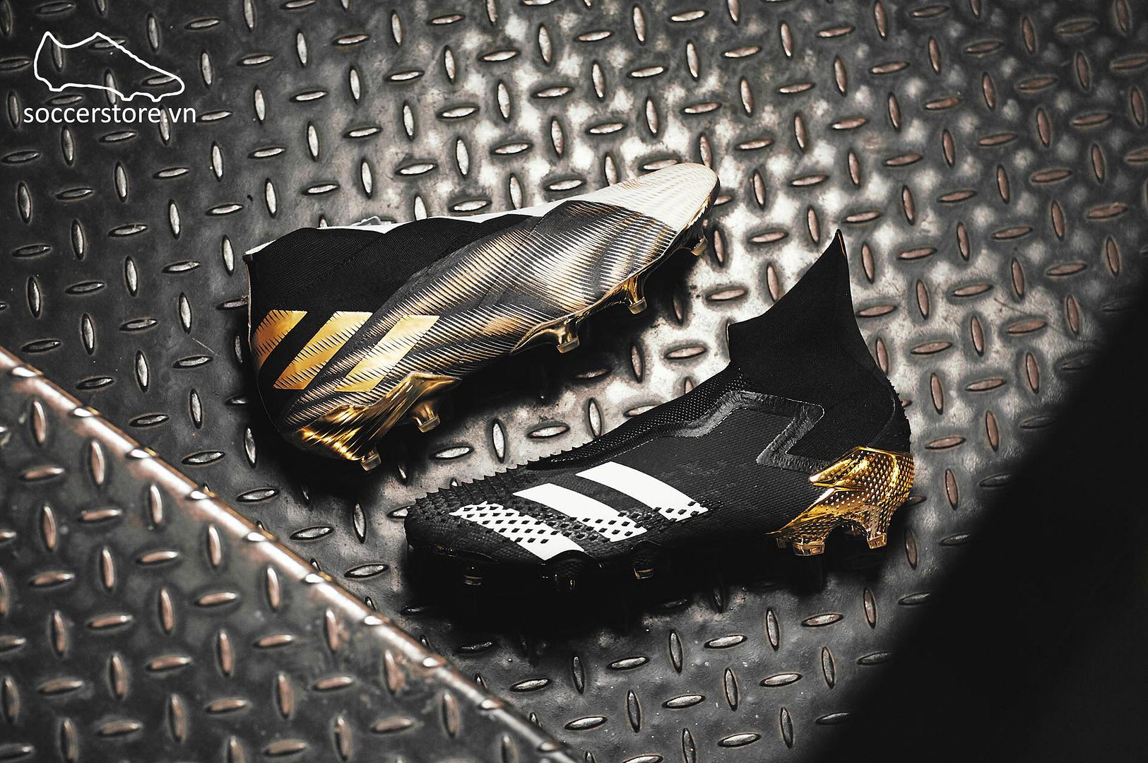 giày bóng đá Adidas Atmospheric 