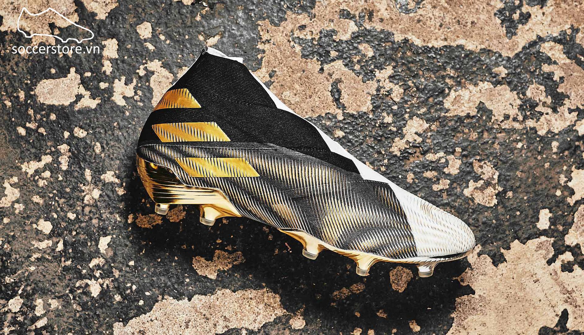 giày bóng đá Adidas Atmospheric 