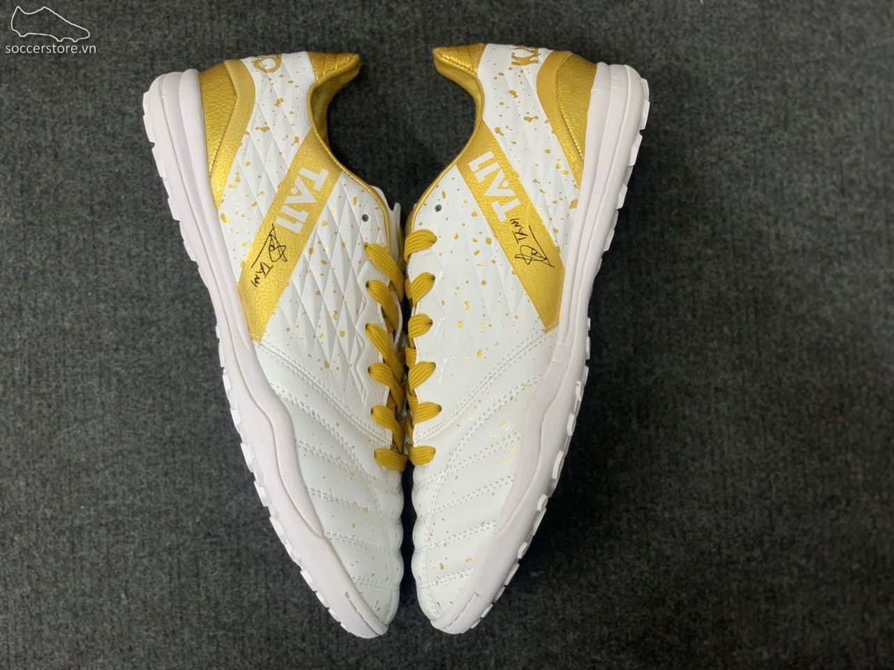 Kamito TA11 TF- Trắng/Vàng Gold F21001