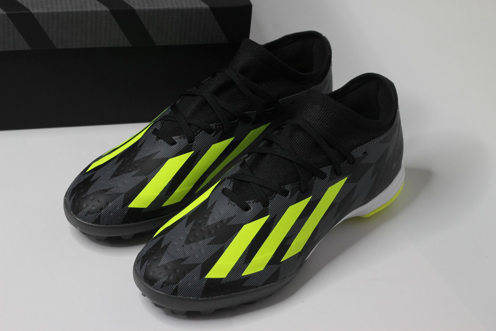 Adidas X Crazyfast .3 TF màu đen xám/xanh chuối IG0767