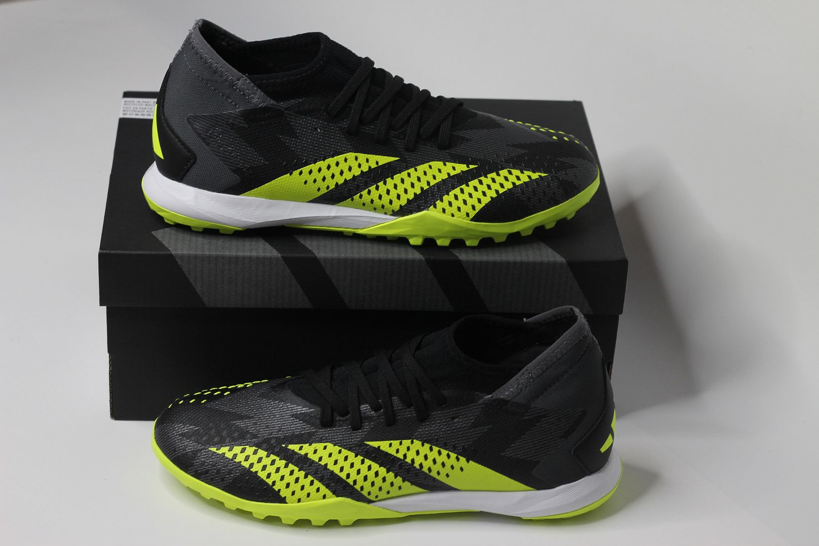 AAdidas Predator Accuracy .3 TF màu đen / xanh chuối IG0768