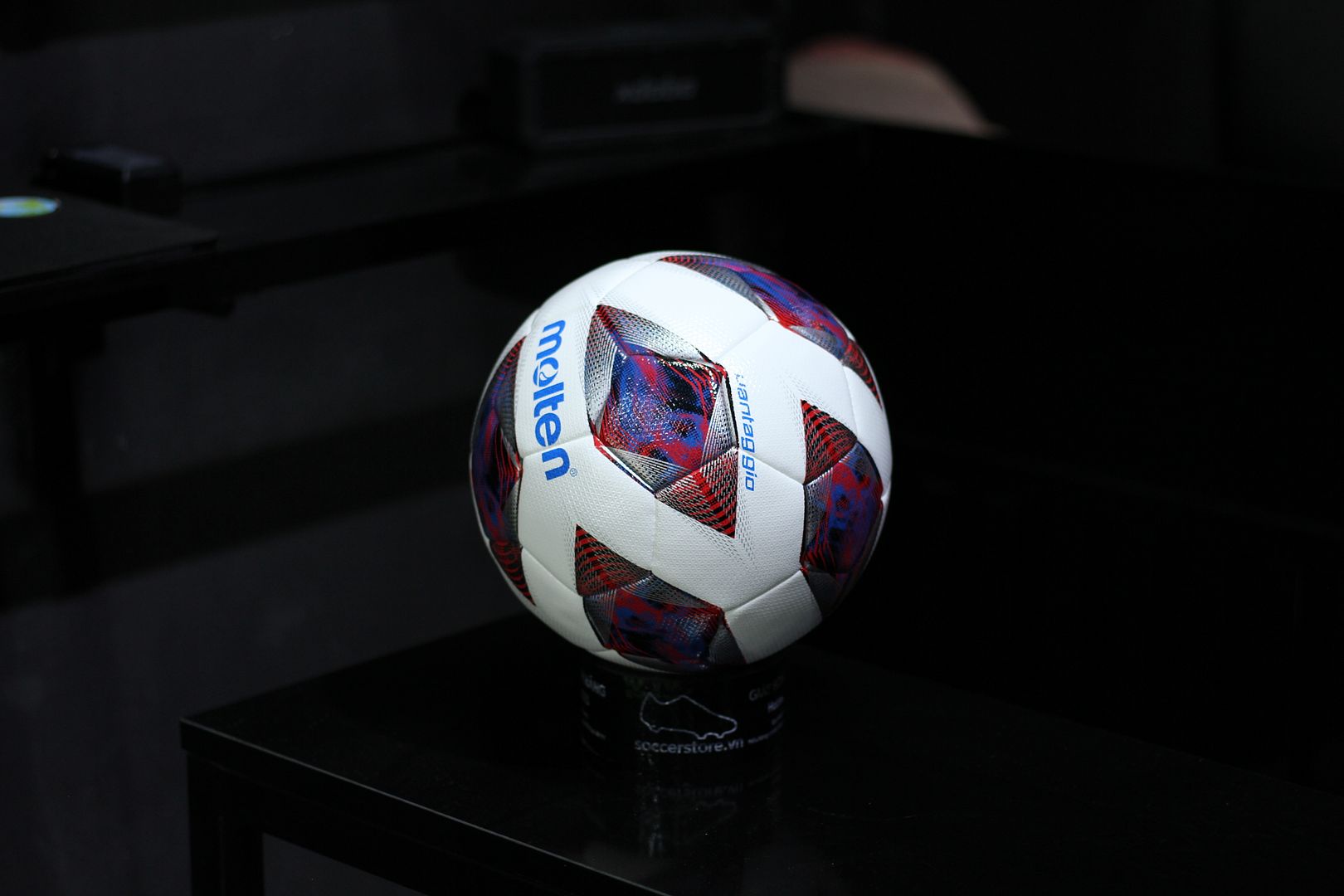 Bóng Molten F5A3600 đa sắc size 5 - F5A3600-R