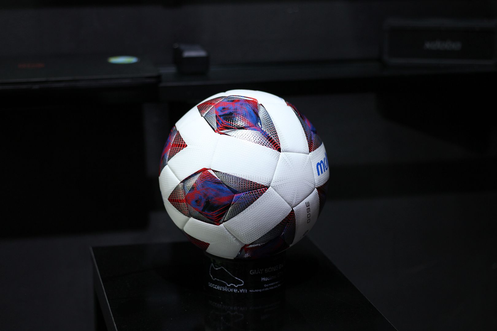 Bóng Molten F5A3600 đa sắc size 5 - F5A3600-R