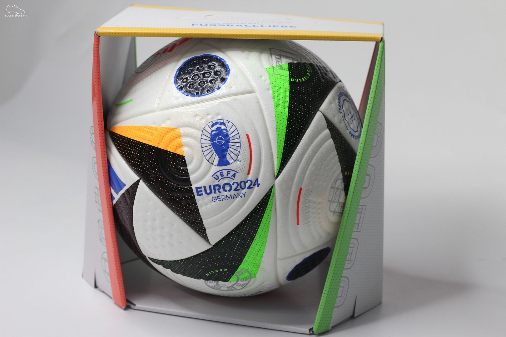 Bóng Adidas Fussballliebe Pro Euro 2024 OMB màu trắng đen IQ3682