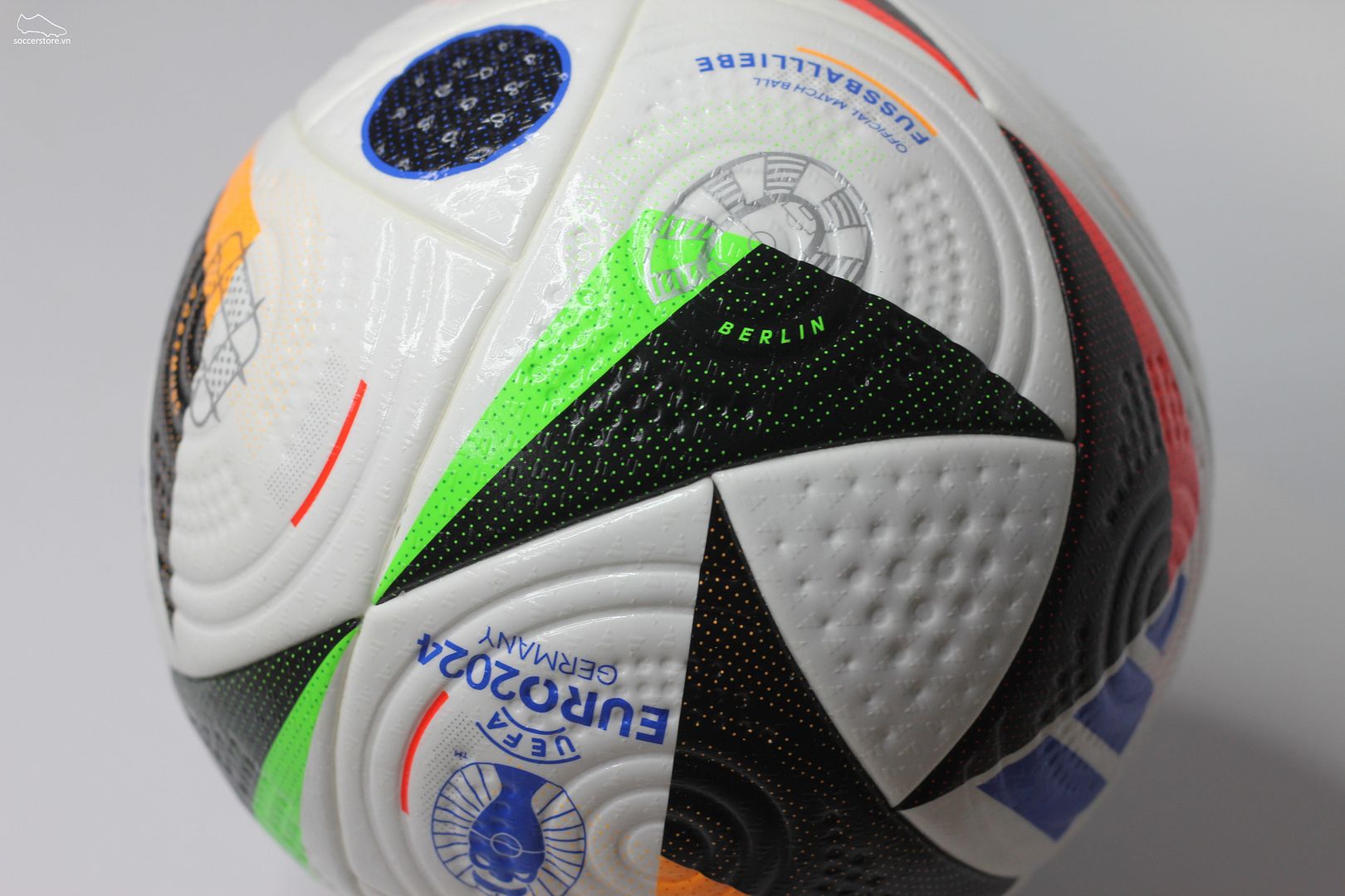 Bóng Adidas Fussballliebe Pro Euro 2024 OMB màu trắng đen IQ3682