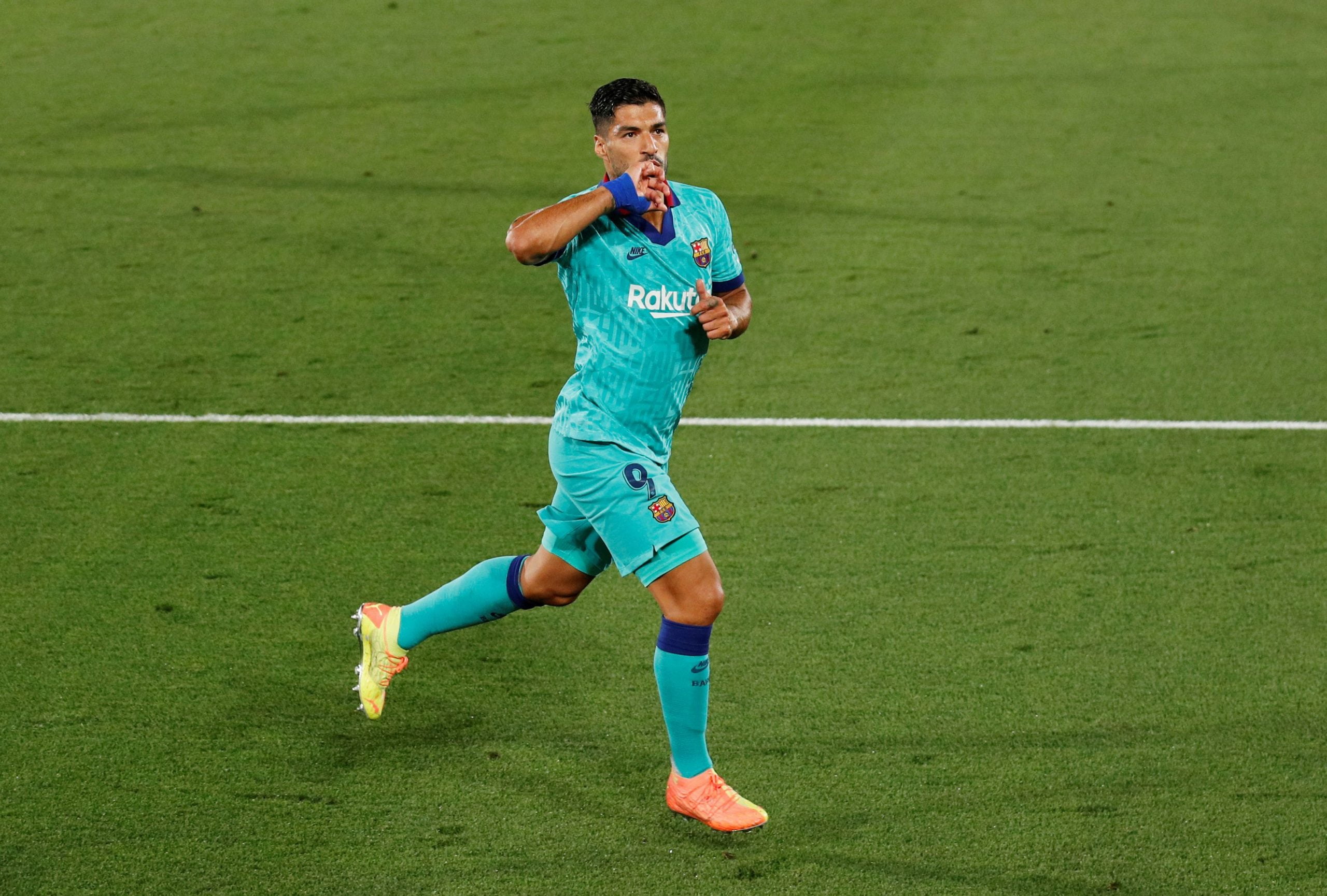 Luis Suarez sử dụng dòng giày Puma One
