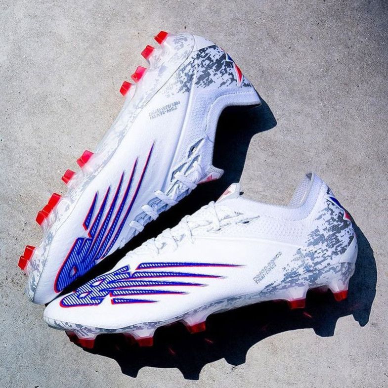 Giày New Balance Furon V6+ RS Alphan Flair độc quyền cho Raheem Sterling tại Euror 2020