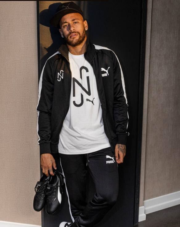 Neymar chuyển sang đi giày bóng đá Puma