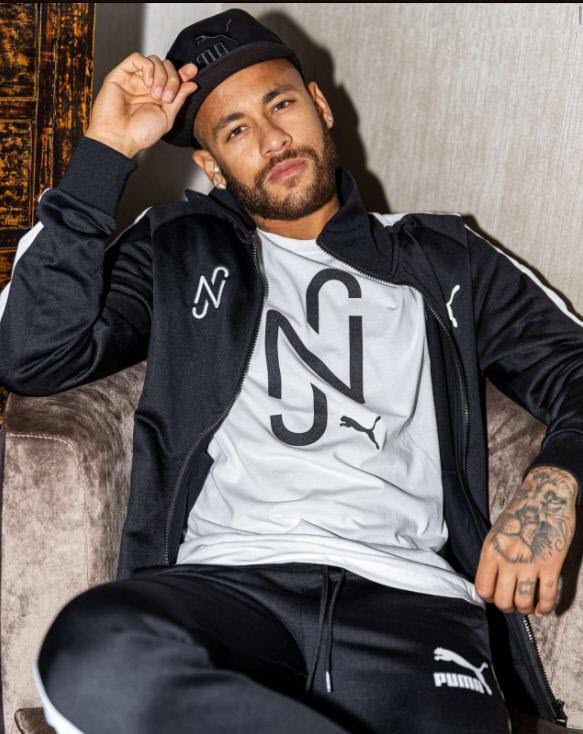 Neymar chuyển sang đi giày bóng đá Puma
