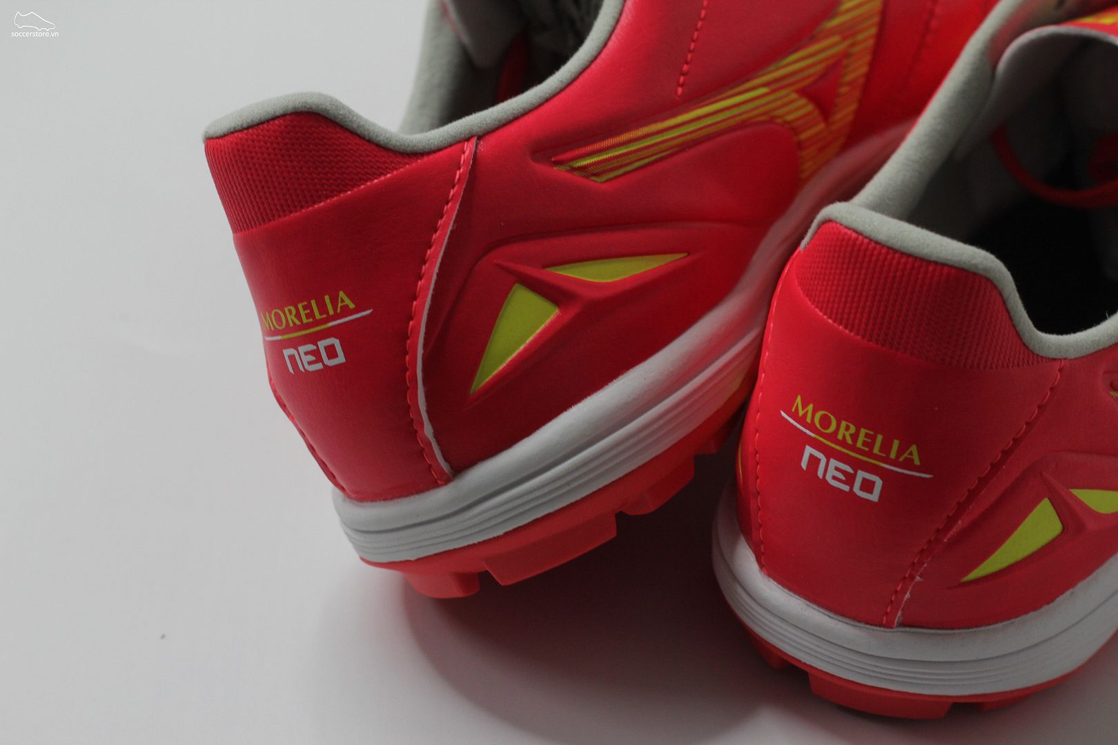 Giày bóng đá Mizuno Morelia Neo 4 Pro AS TF màu đỏ P1GD233464