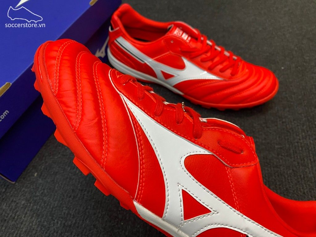 Mizuno Morelia TF- Bright Crimson/ White/ Black Q1GB210160