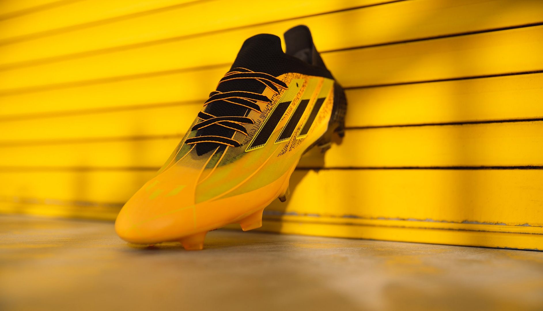 Ra mắt siêu phẩm độc quyền Adidas X Speedflow Messi 'Mi Historia' 