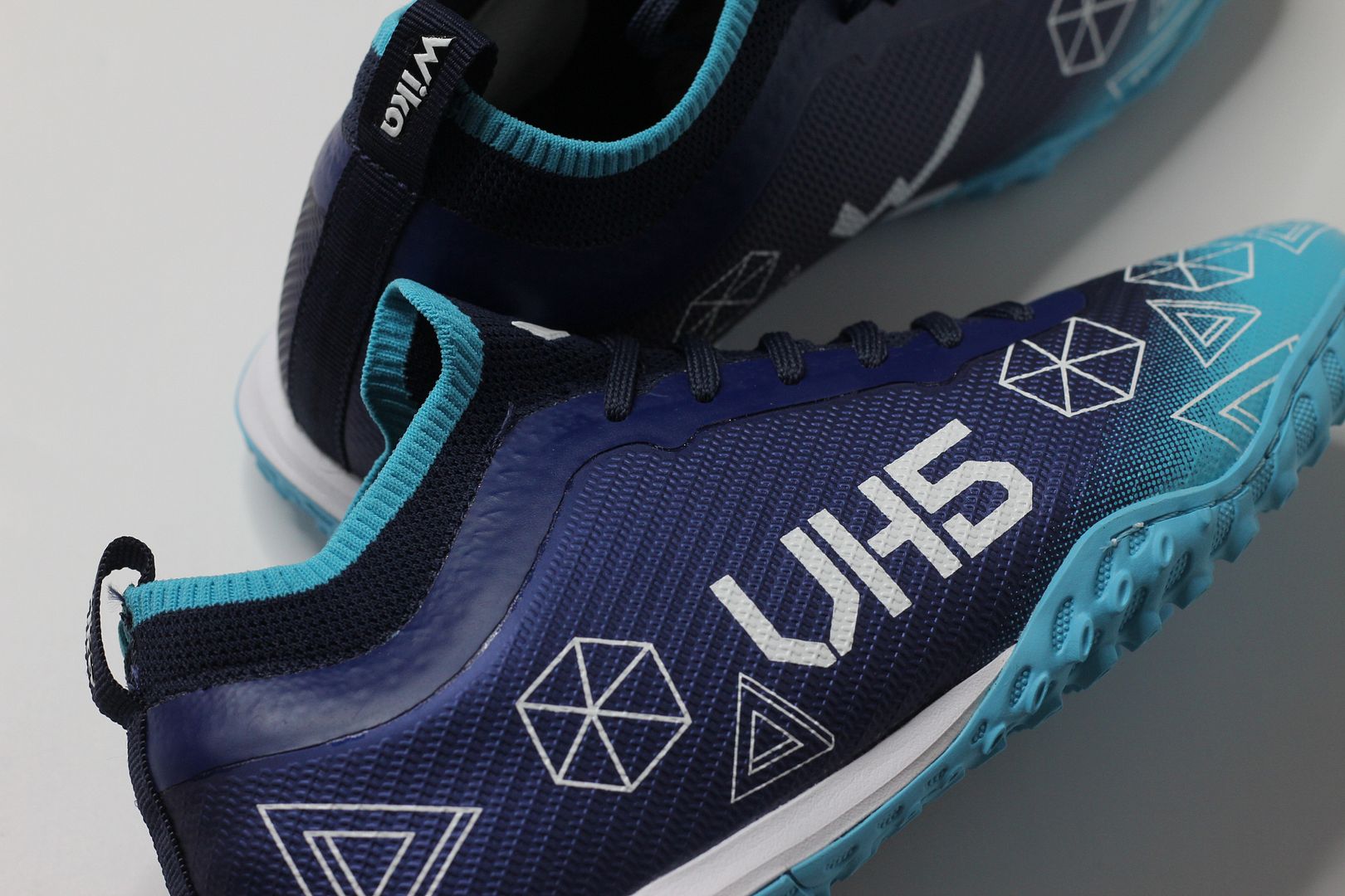 Giày bóng đá Wika VH5 màu navy