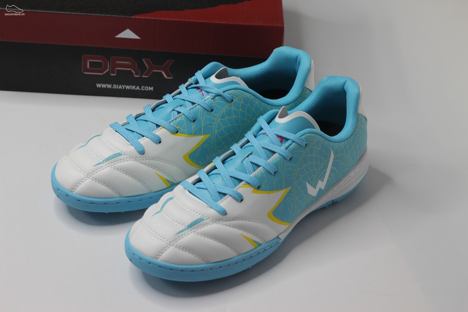 Giày đá bóng Wika DragonX Hoàng Đức màu xanh ngọc W2308XN