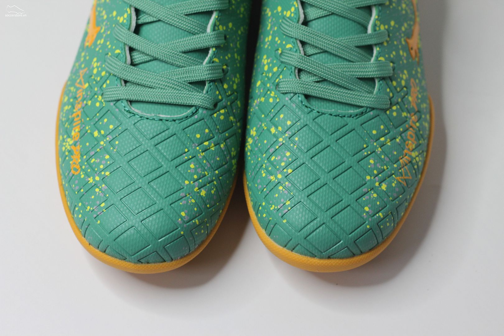 Giày bóng đá Zocker Inspire Pro TF màu xanh Olive Green/ Orange