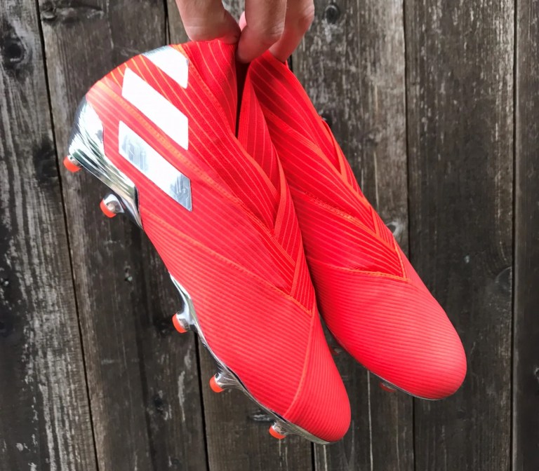 Đánh giá giày không dây Adidas Nemeziz 19+