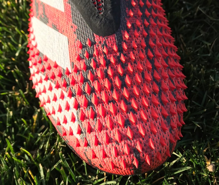 Da Demonskin trên giày Adidas Predator 20+ 