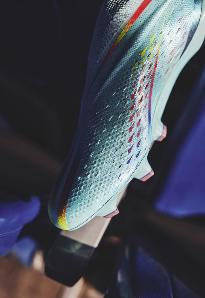 Al Rihla Pack - BST Giày đá bóng Adidas hướng đến World Cup 2022