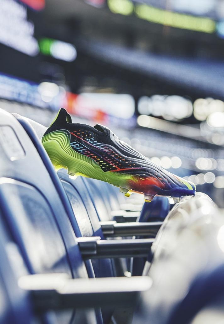 Al Rihla Pack - BST Giày đá bóng Adidas hướng đến World Cup 2022