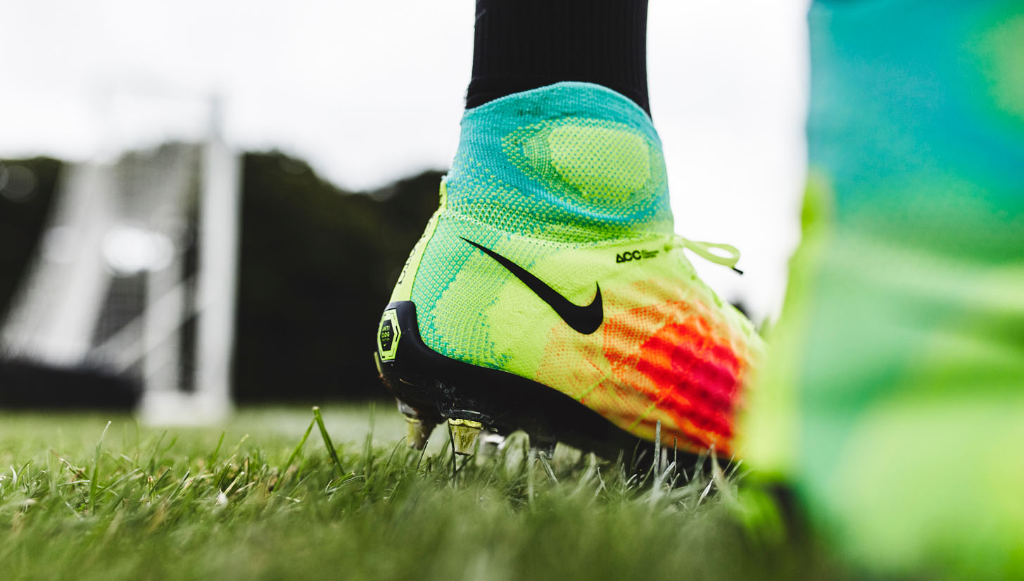 Đánh giá hệ thống đinh giày Nike Anti-clog