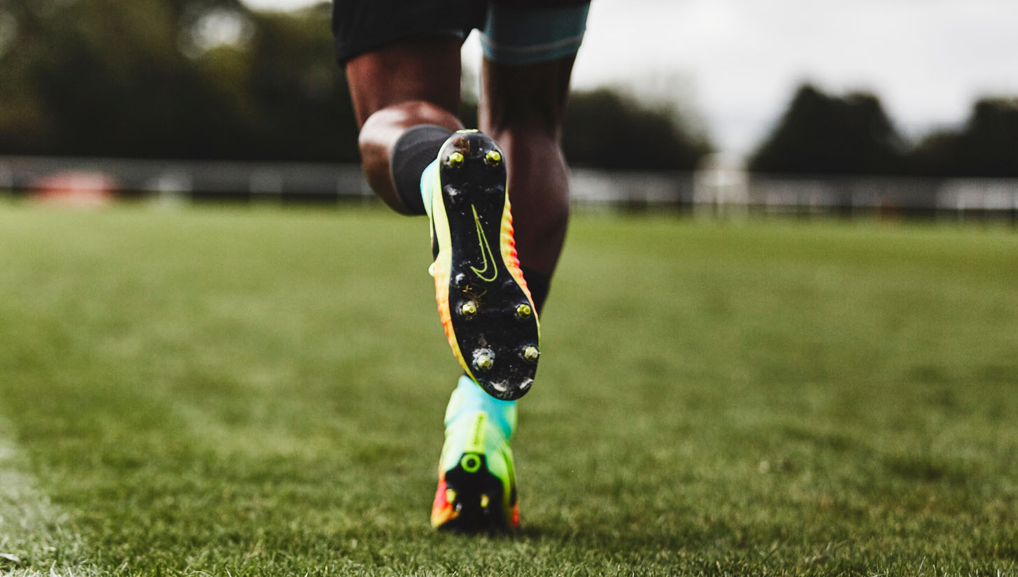 Đánh giá hệ thống đinh giày Nike Anti-clog