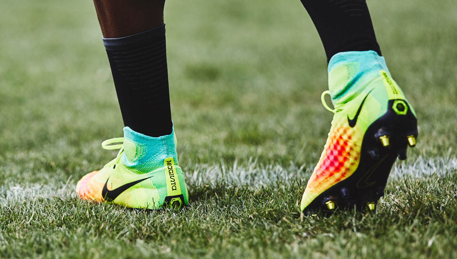 Đánh giá hệ thống đinh giày Nike Anti-clog