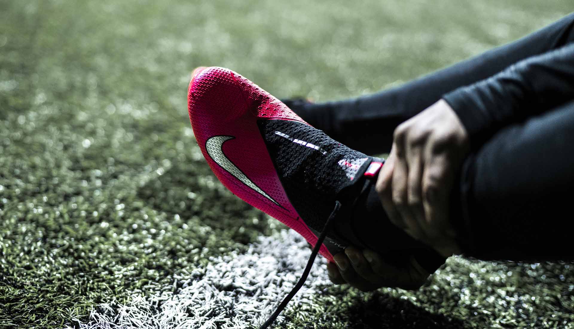 Đánh giá Nike Phantom VSN II 2020
