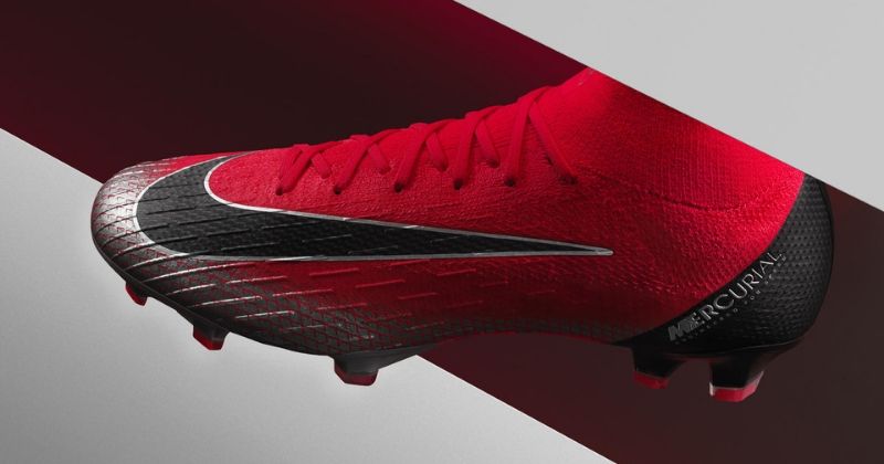 Nhìn lại 7 mẫu giày đá bóng đẹp nhất của CR7