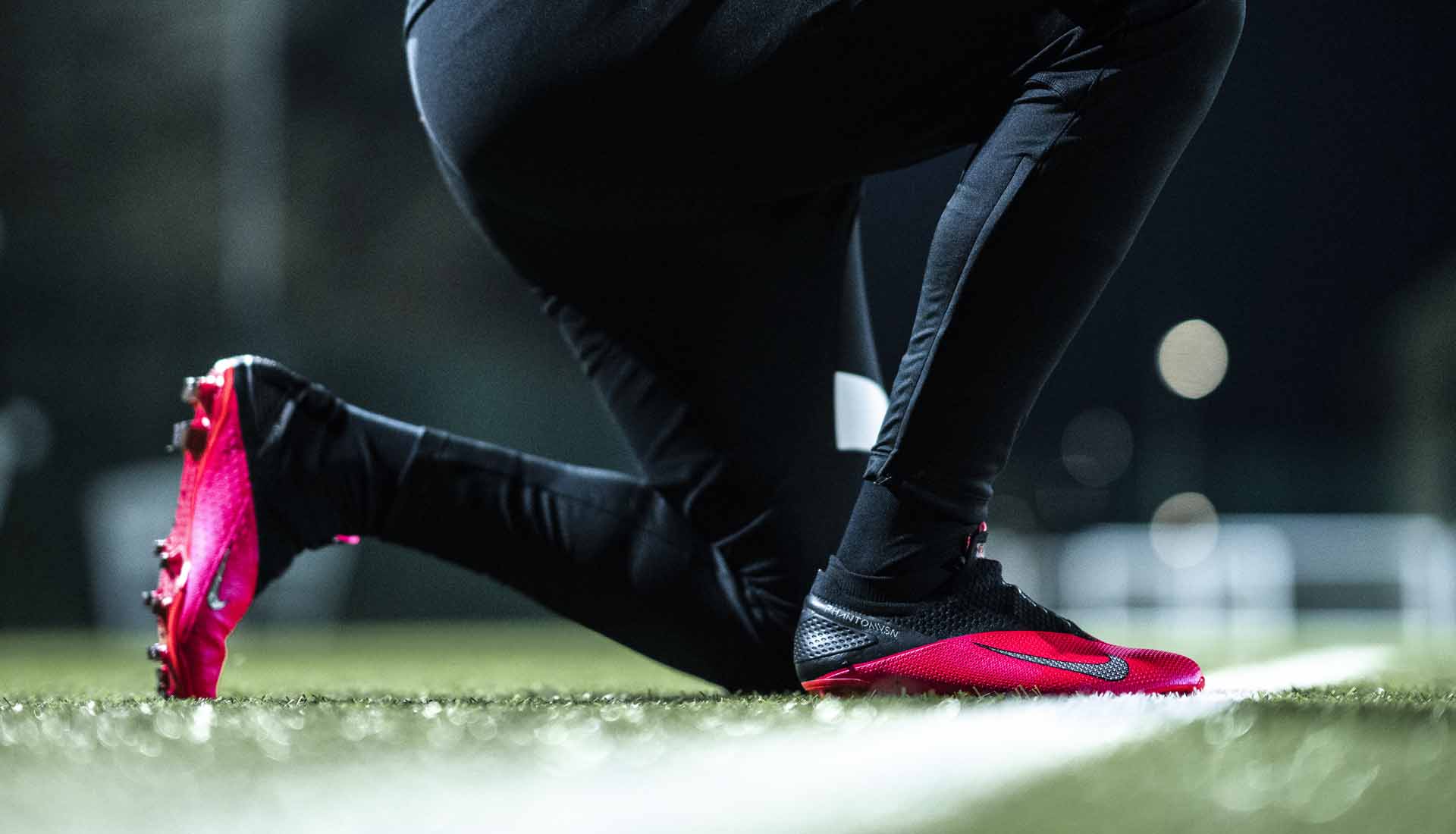 Đánh giá Nike Phantom VSN II 2020