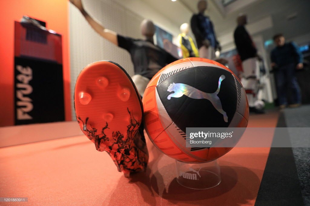 Giày bóng đá Puma Ultra 2020