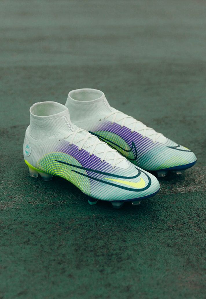 Ra mắt giày Nike MDS 005