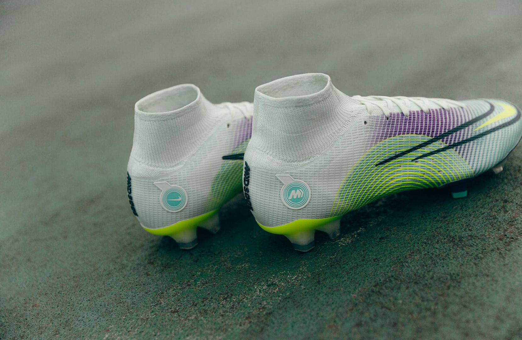 Ra mắt giày Nike MDS 005