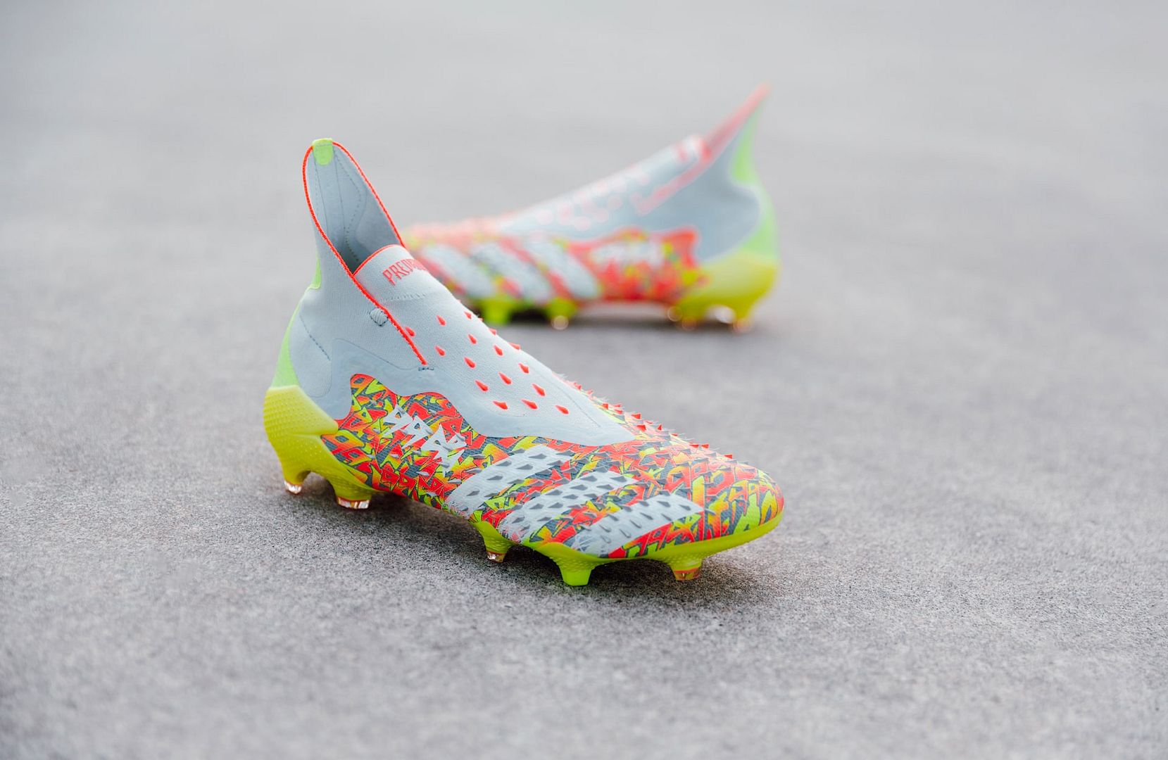 giày bóng đá Adidas Predator Freak Numbers Up