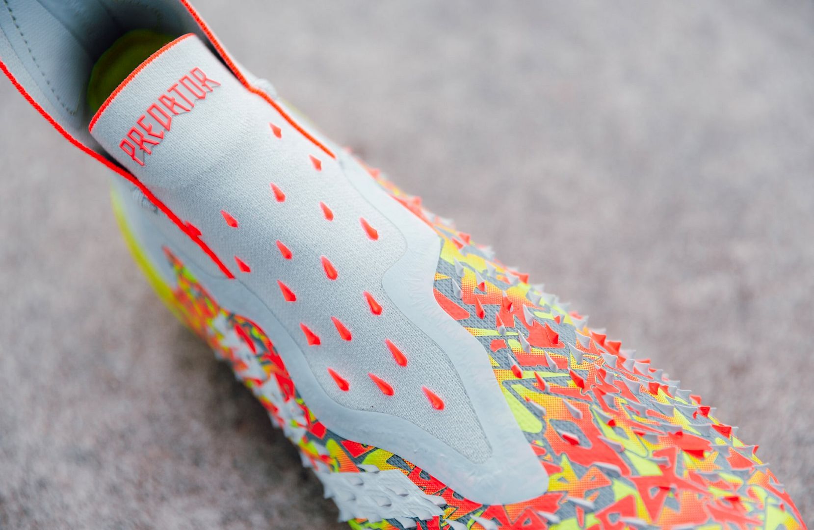 giày bóng đá Adidas Predator Freak Numbers Up