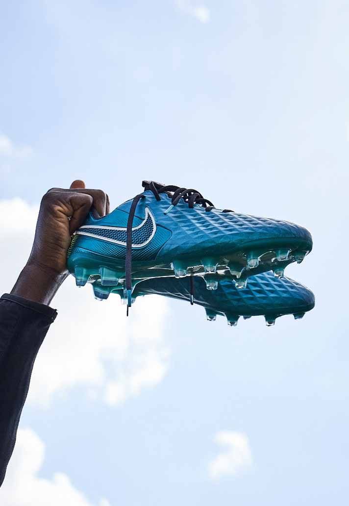 giày bóng đá Nike Impulse Pack