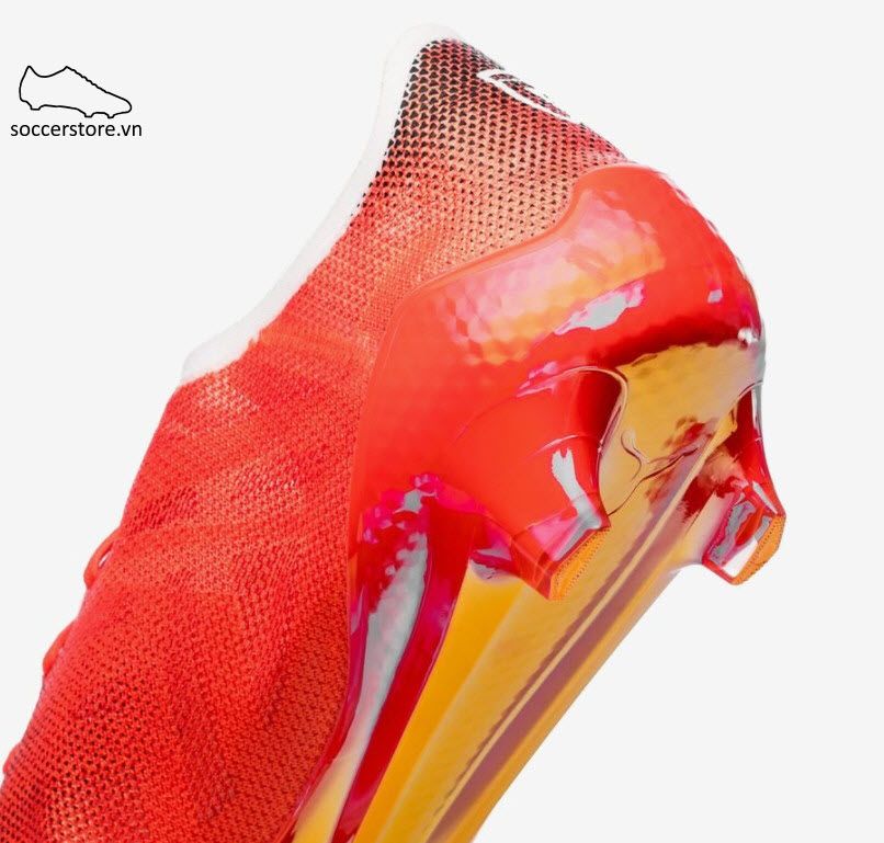 giày đá bóng nhẹ nhất thế giới Puma Ultra Rimac SL 