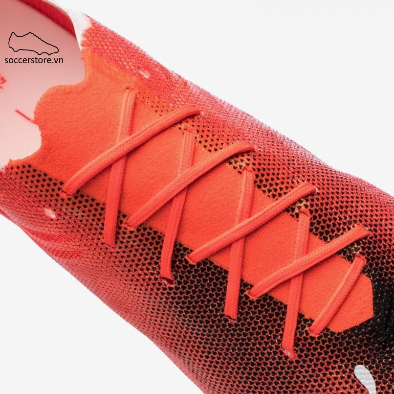 giày đá bóng nhẹ nhất thế giới Puma Ultra Rimac SL 