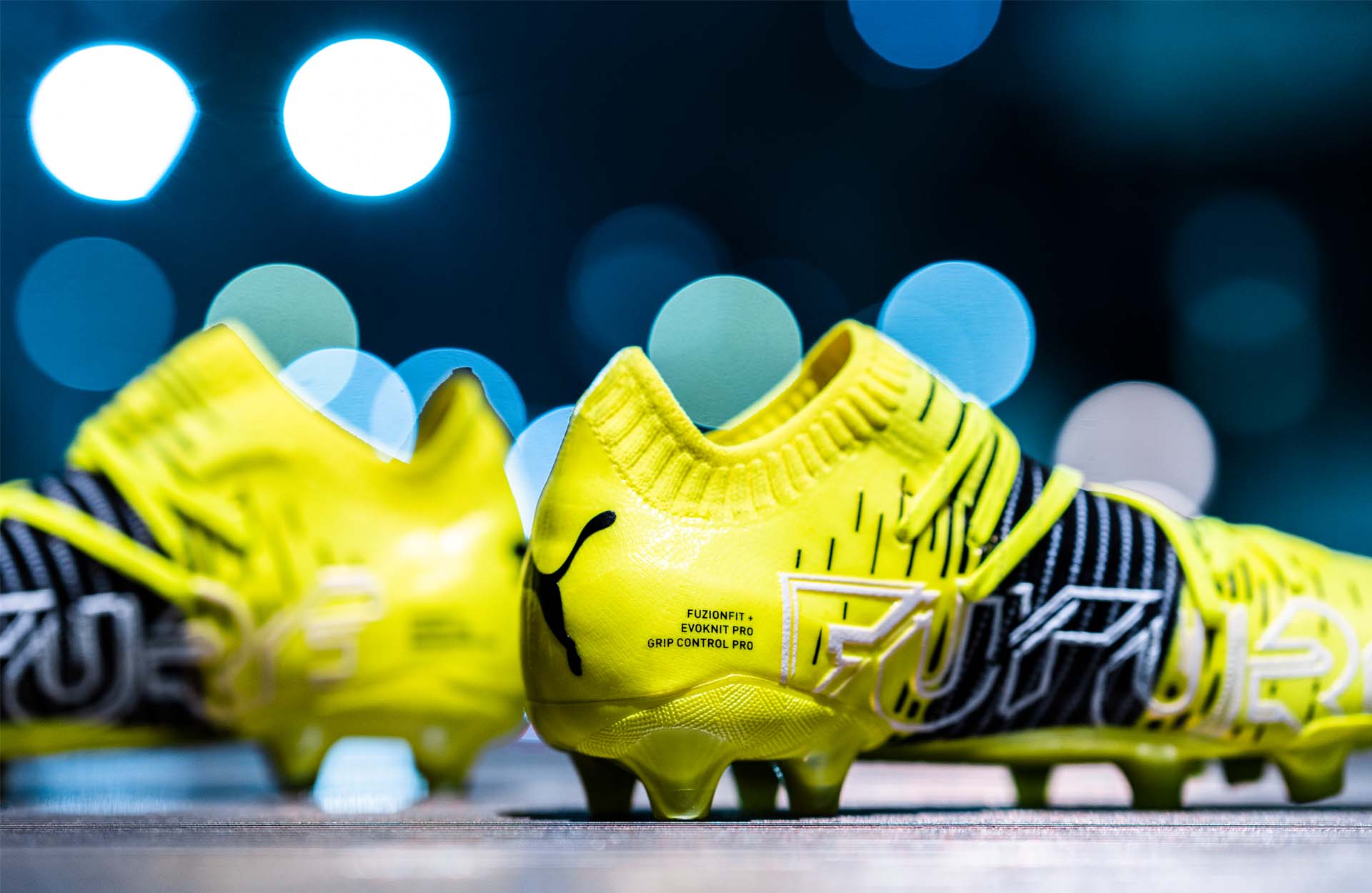 giày đá bóng Puma Future Z GAME ON